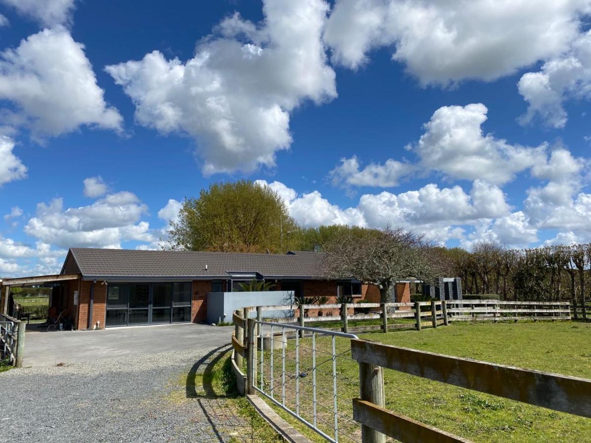 Bed and Breakfast Unique Equestrian Lifestyle Tamahere Экстерьер фото